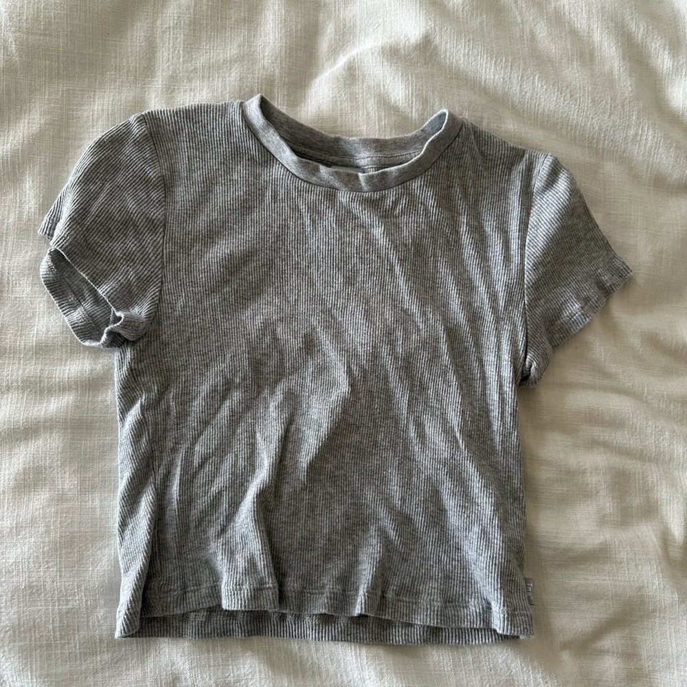 TNA Cropped Gray Short Sleeve Tee